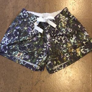 Lululemon spring break away short